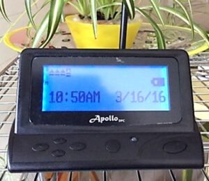 Desktop pager used with wireless call bell systems in hospitals